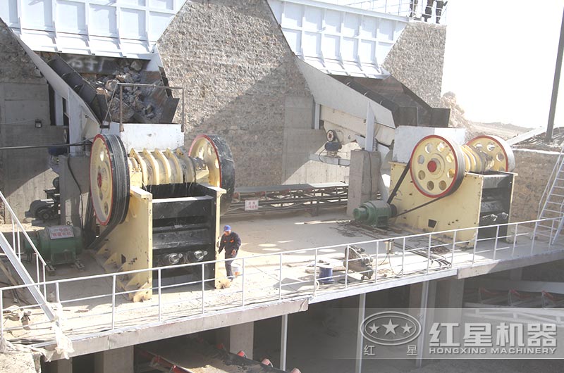 912顎式破石機產(chǎn)量是多少？一臺價格多少錢？